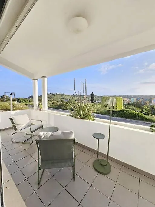 Дом отдыха Jos Villa Near Marinaebeach Албуфейра